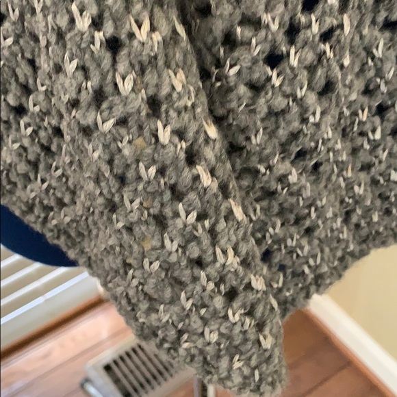 Eileen Fisher open-weaved cardigan. - Picture 4 of 8